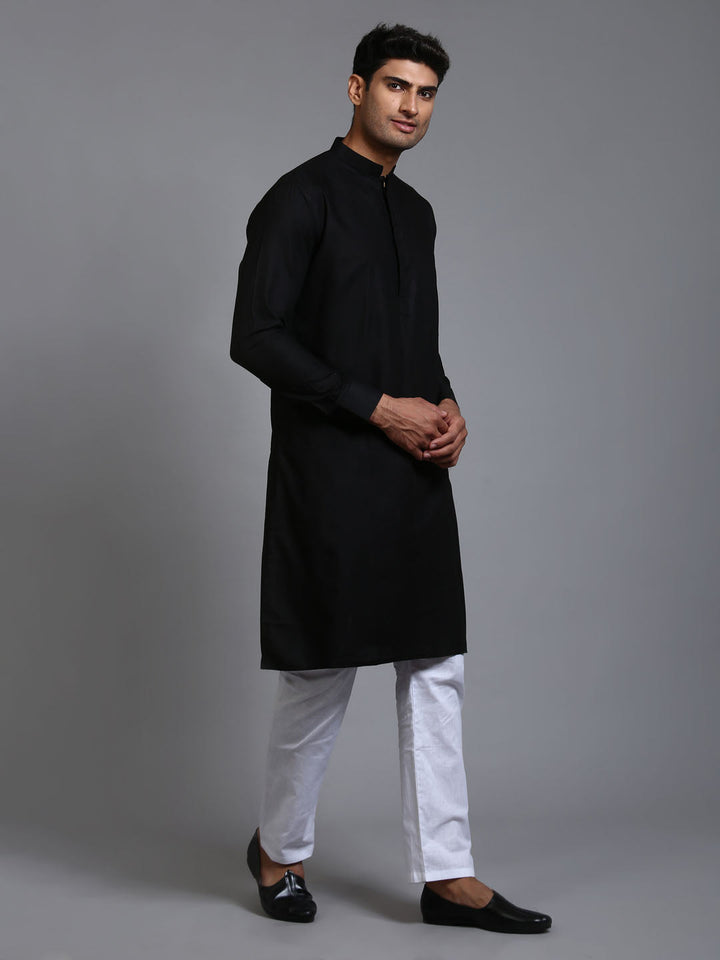 VM BY VASTRAMAY Men's Black Cotton Blend Kurta Pyjama Set