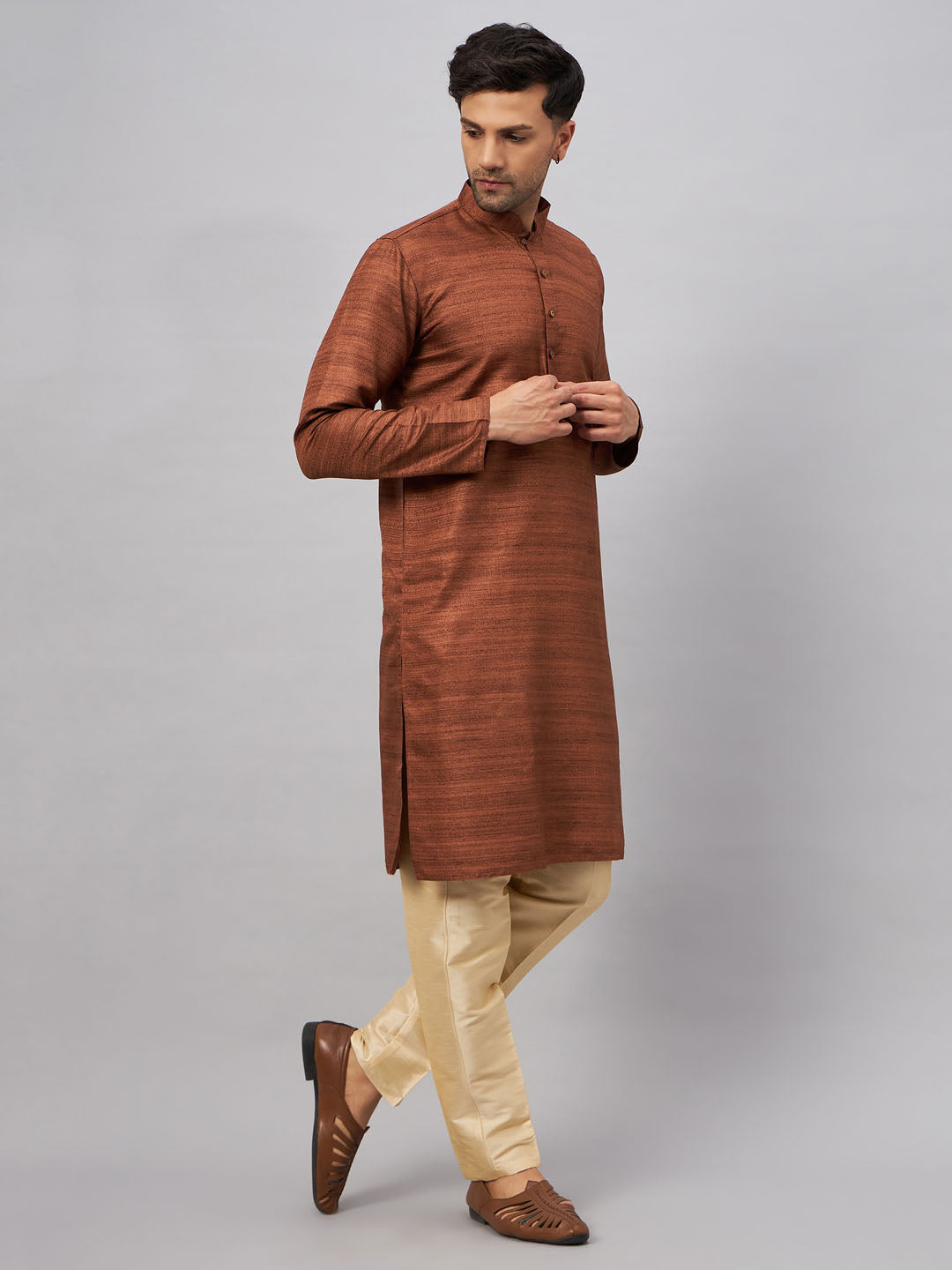 VM BY VASTRAMAY Men's Coffee Kurta And Gold Pant Set, stylish ethnic wear for men in rich coffee color with contrasting gold pants