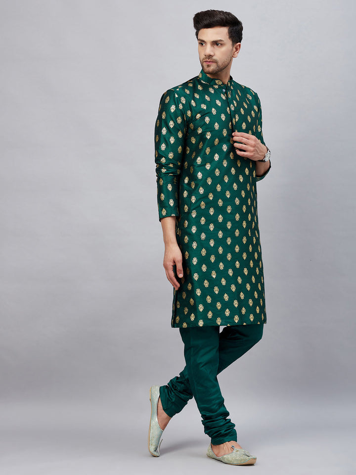 VM By VASTRAMAY Men's Green Foil Print Silk Blend Kurta Pyjama Set 