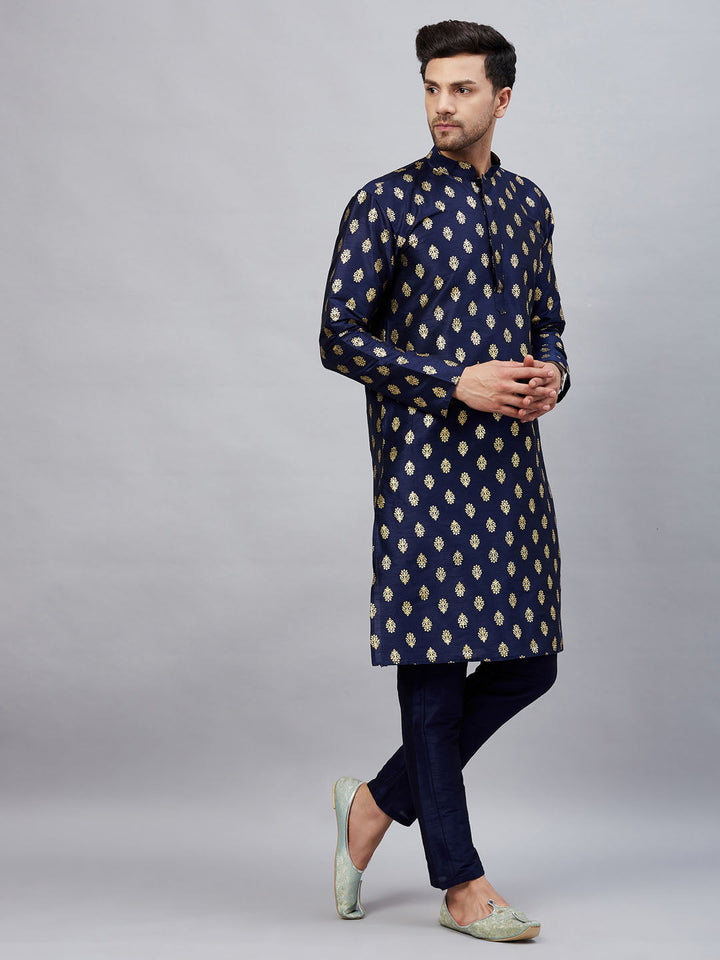 VM By VASTRAMAY Men's Navy Blue Foil Print Silk Blend Kurta Pant Set