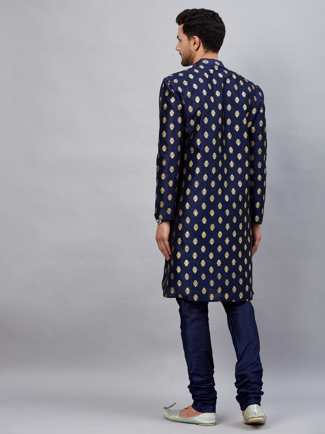 A detailed image of VM By VASTRAMAY Men's Navy Blue Foil Print Silk Blend Kurta for formal and festive occasions