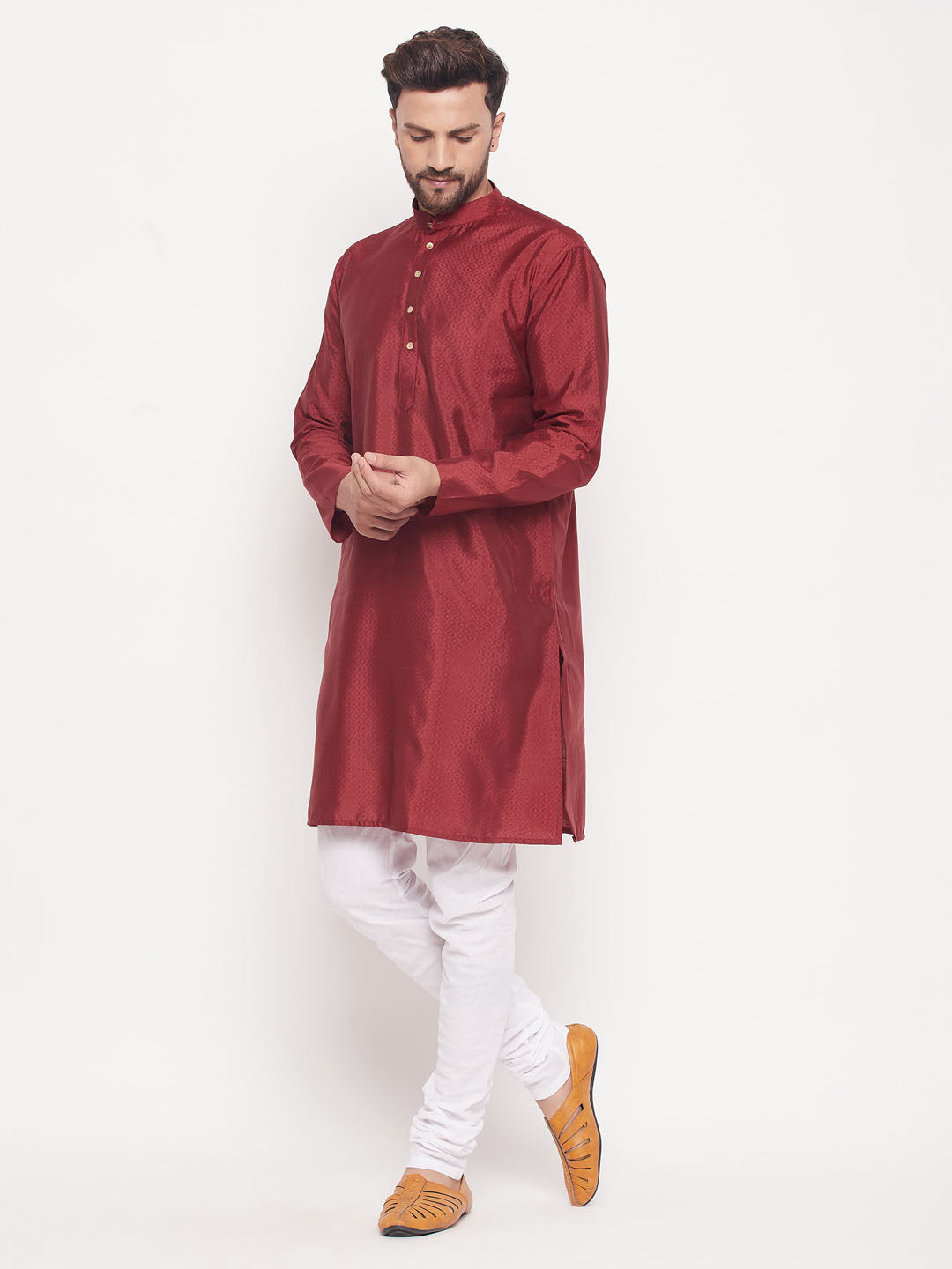 VM BY VASTRAMAY Men's Maroon Square Woven Silk Blend Kurta With White Pyjama Set