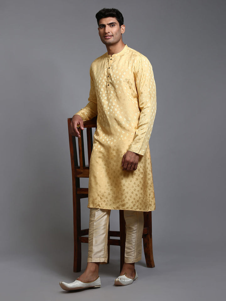 VM BY VASTRAMAY Men's Yellow Jacquard Kurta