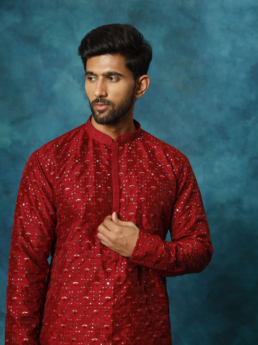 VM By VASTRAMAY Men's Maroon Silk Blend Embellished Kurta