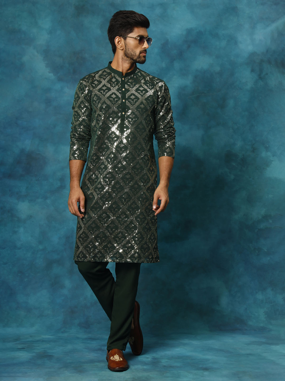 VM By Vastramay Men's Green Embellished Georgette Kurta