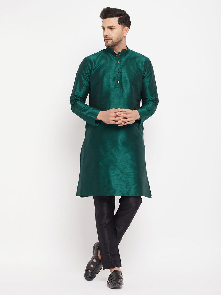 VM BY VASTRAMAY Men's Green Cotton Silk Blend Kurta and Black Pant Style Pyjama Set