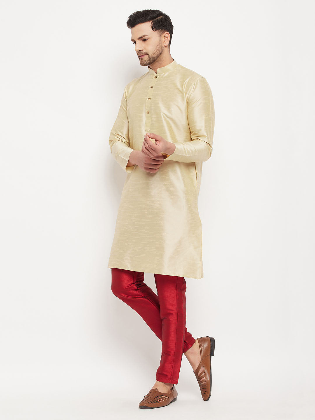 VM BY VASTRAMAY Men's Gold Cotton Silk Blend Kurta