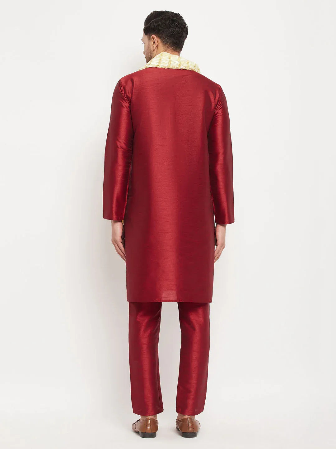 Men's Maroon Silk Blend Kurta And Maroon Pant Style Pyjama Set With Dupatta