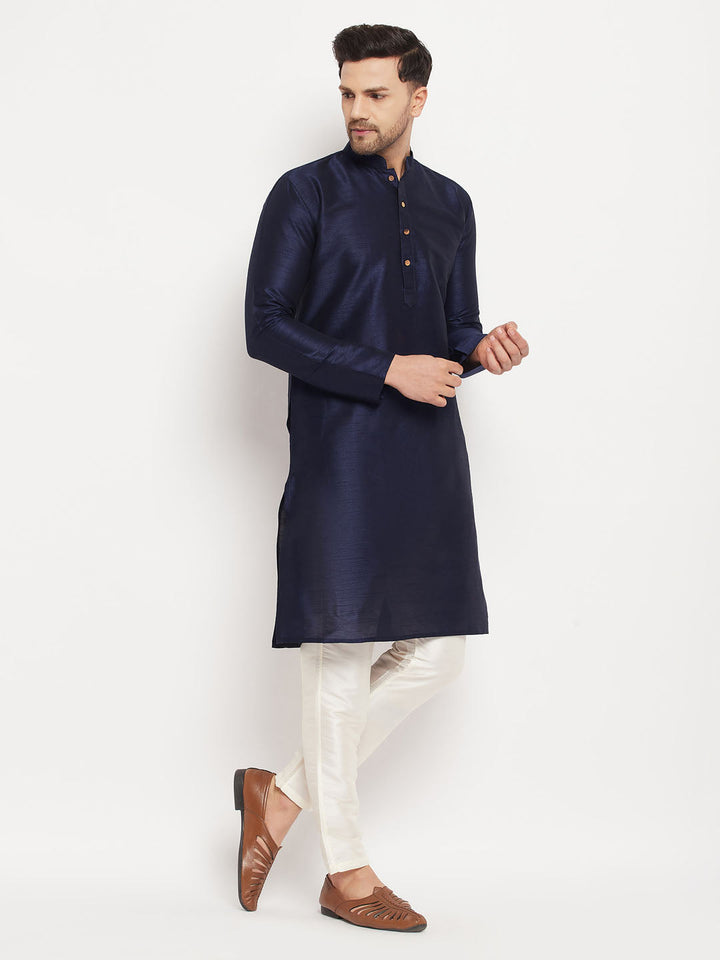 VM BY VASTRAMAY Men's Dark Blue Cotton Silk Blend Kurta