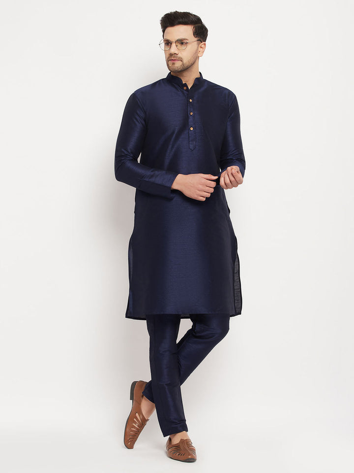 VM BY VASTRAMAY Men's Navy Blue Silk Blend Kurta and Navy Blue Pant Style Pyjama Set