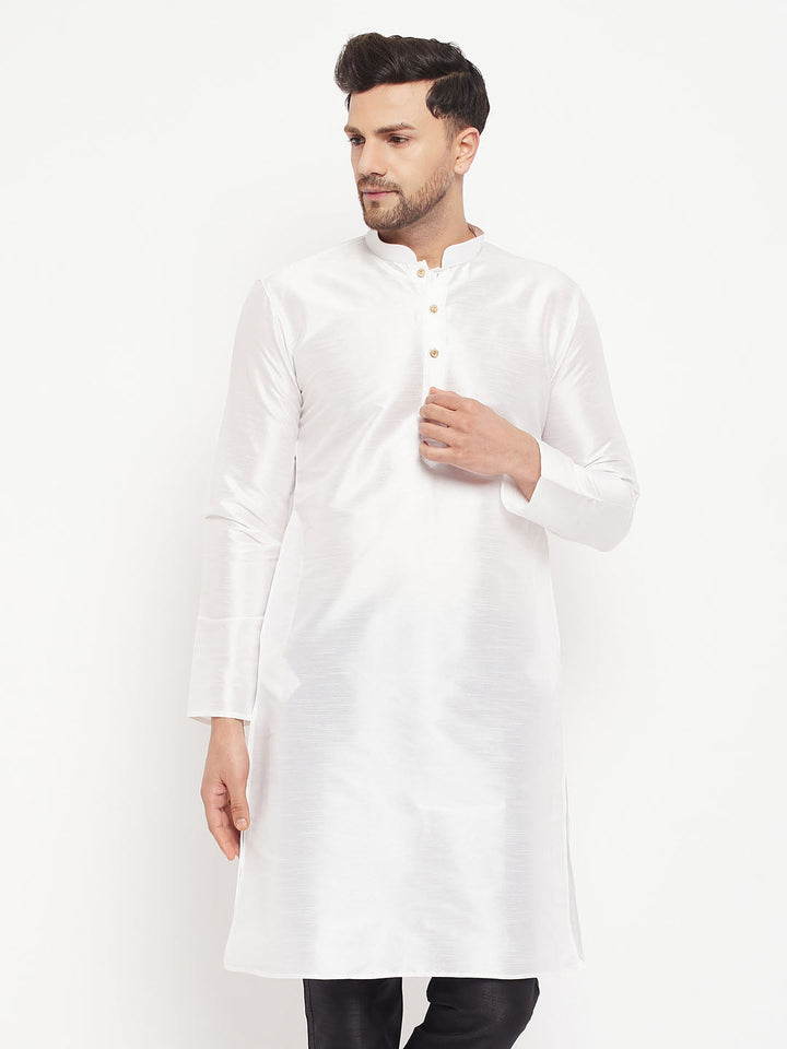 VM BY VASTRAMAY Men's White Cotton Silk Blend Kurta