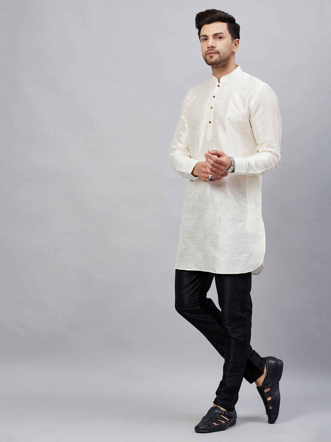 VM By VASTRAMAY Men's Cream Silk Blend Curved Kurta Pant Set