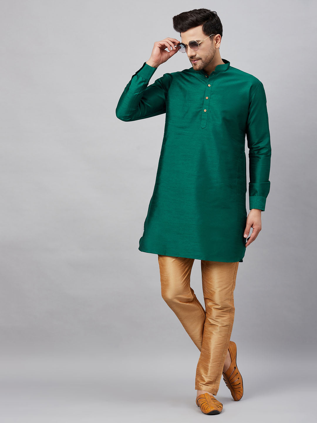 VM By VASTRAMAY Men's Green Silk Blend Curved Kurta Pant Set