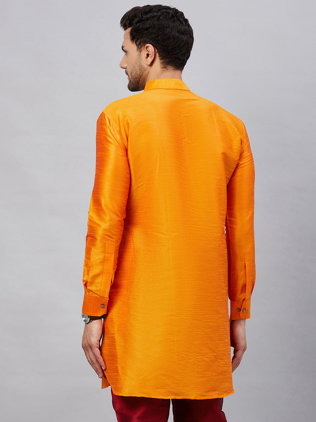 VM By VASTRAMAY Men's Orange Silk Blend Curved Kurta