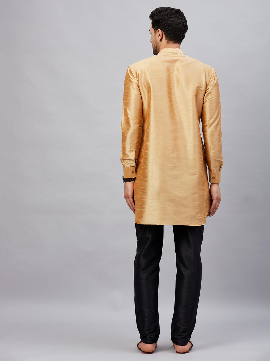 Men's elegant rose gold silk blend kurta pant set by VM By VASTRAMAY