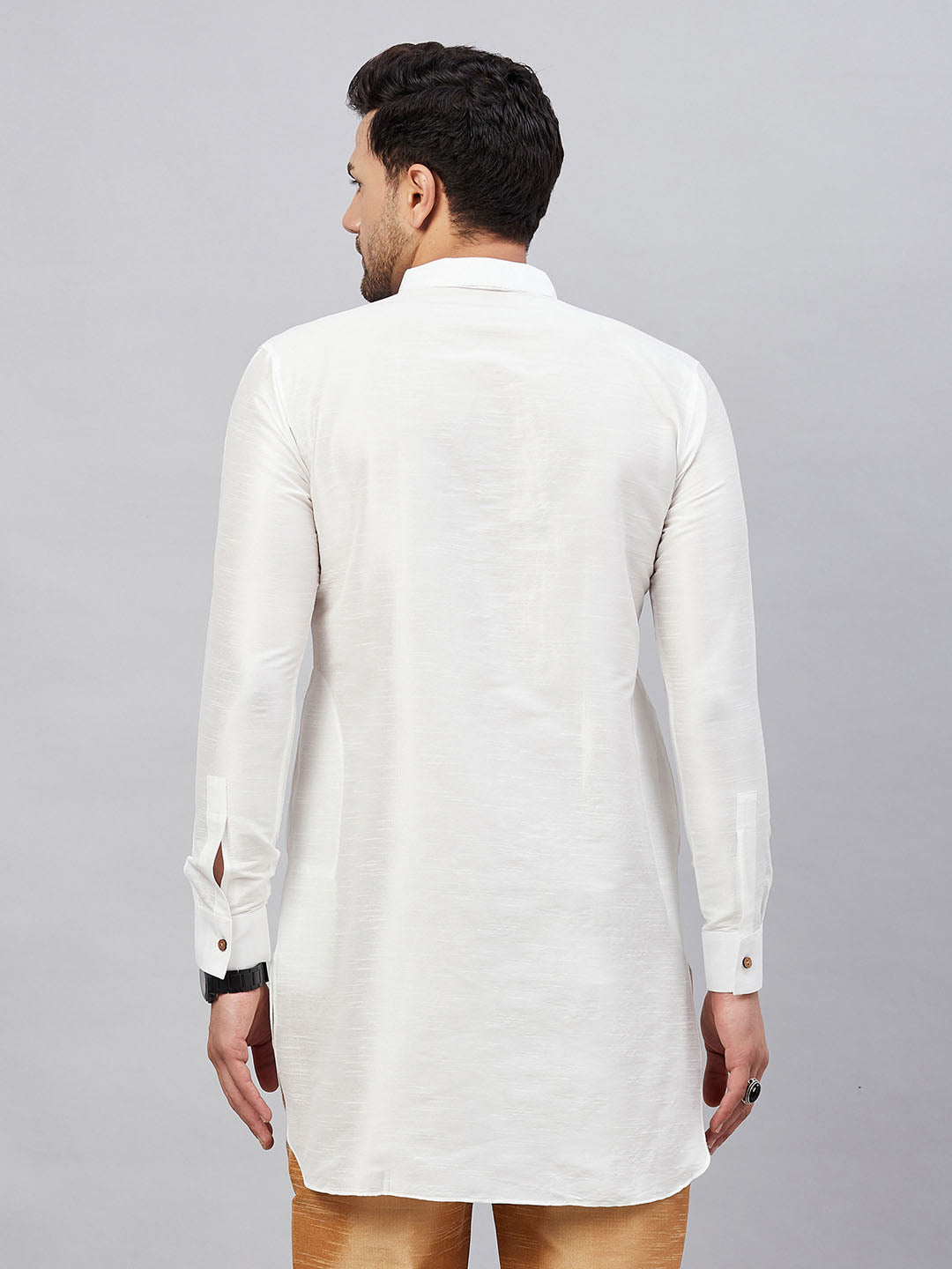 VM By VASTRAMAY Men's White Silk Blend Curved Kurta