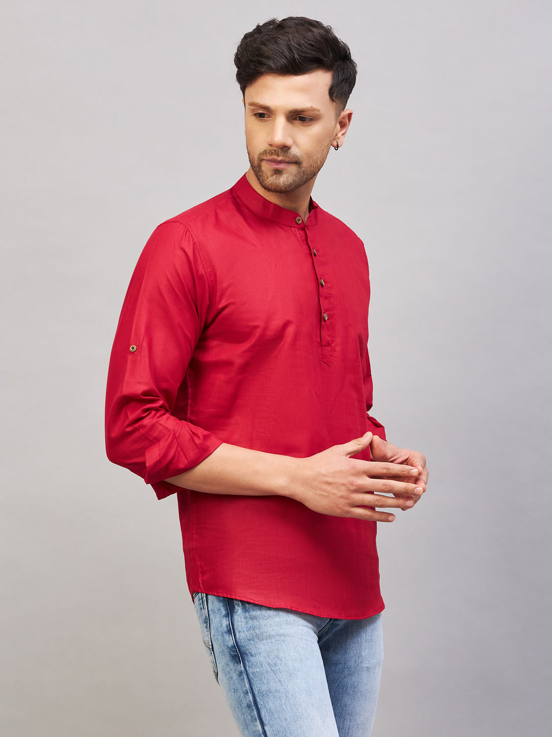  Traditional VM BY VASTRAMAY Men's Maroon Short Cotton Kurta with Vented Hem