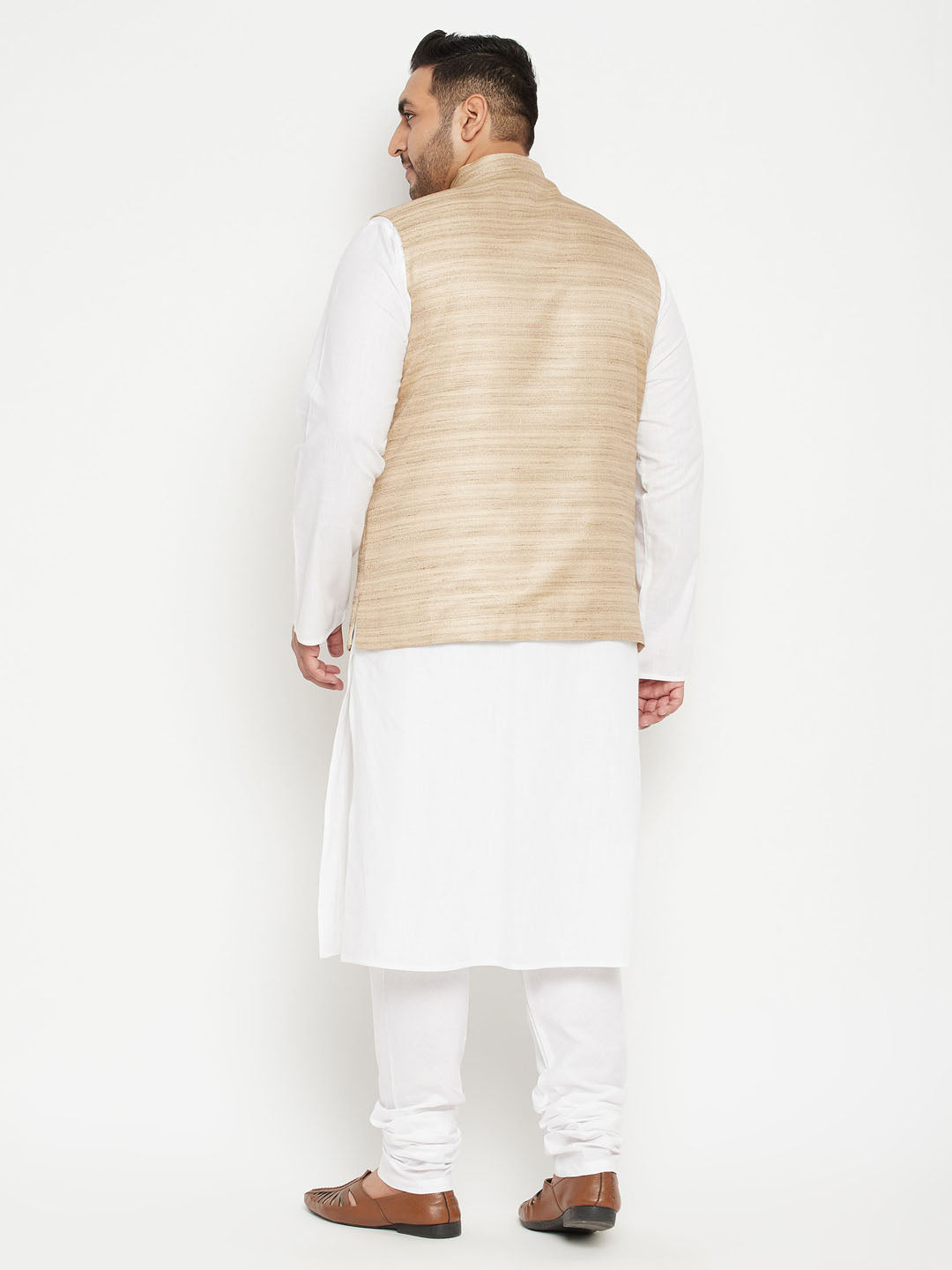 VASTRAMAY Men's Plus Size Kurta Set in traditional Indian style