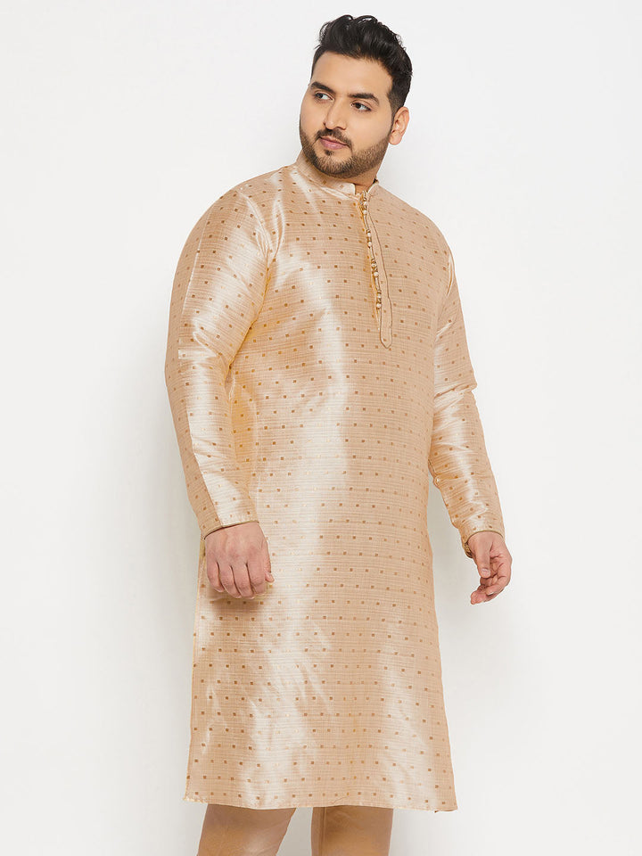  VASTRAMAY Men's Plus Size Gold Zari Weaved Kurta in a casual outdoor setting