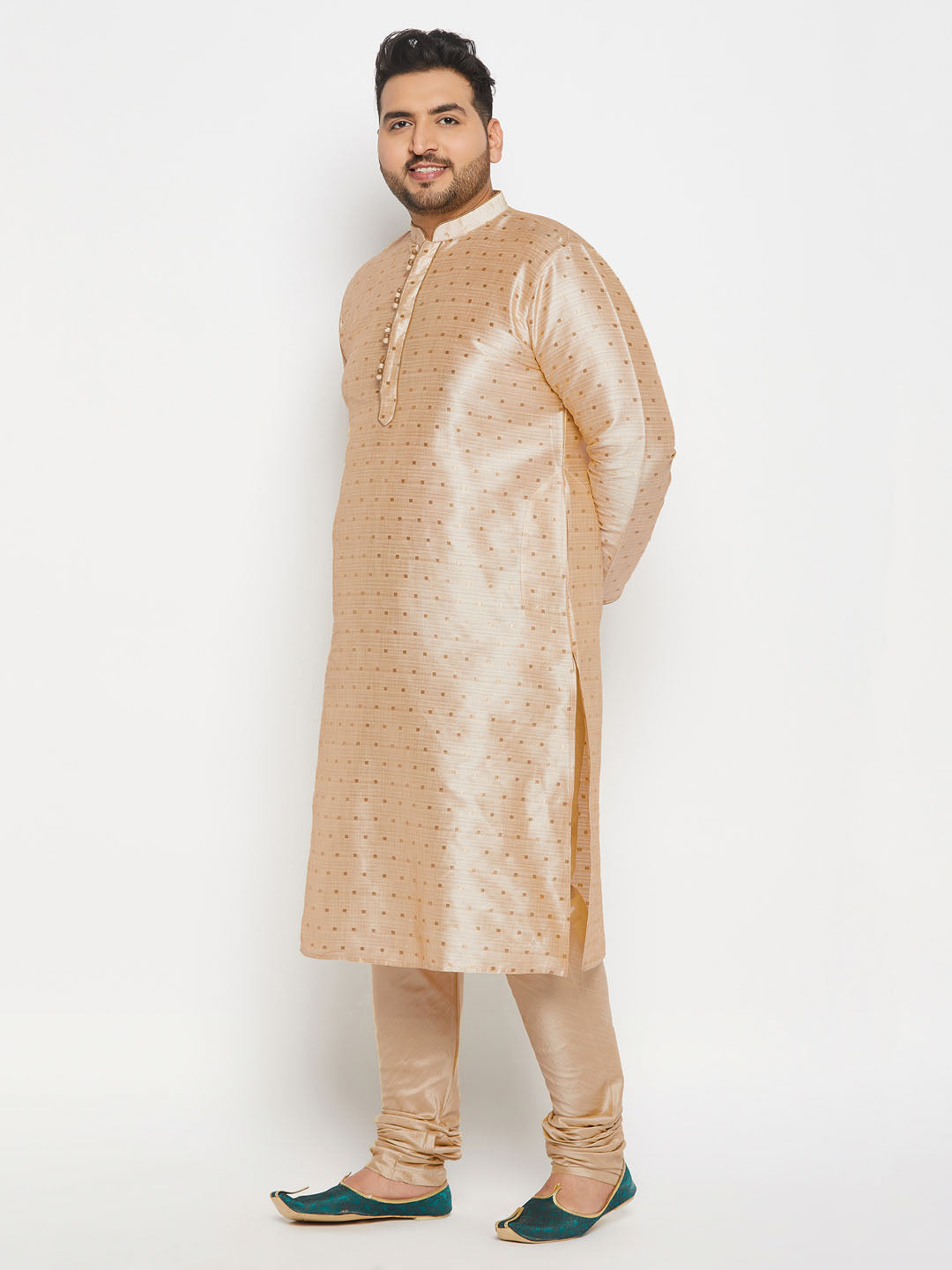 VASTRAMAY Men's PLUS Size Gold Zari Weaved Kurta Pyjama Set