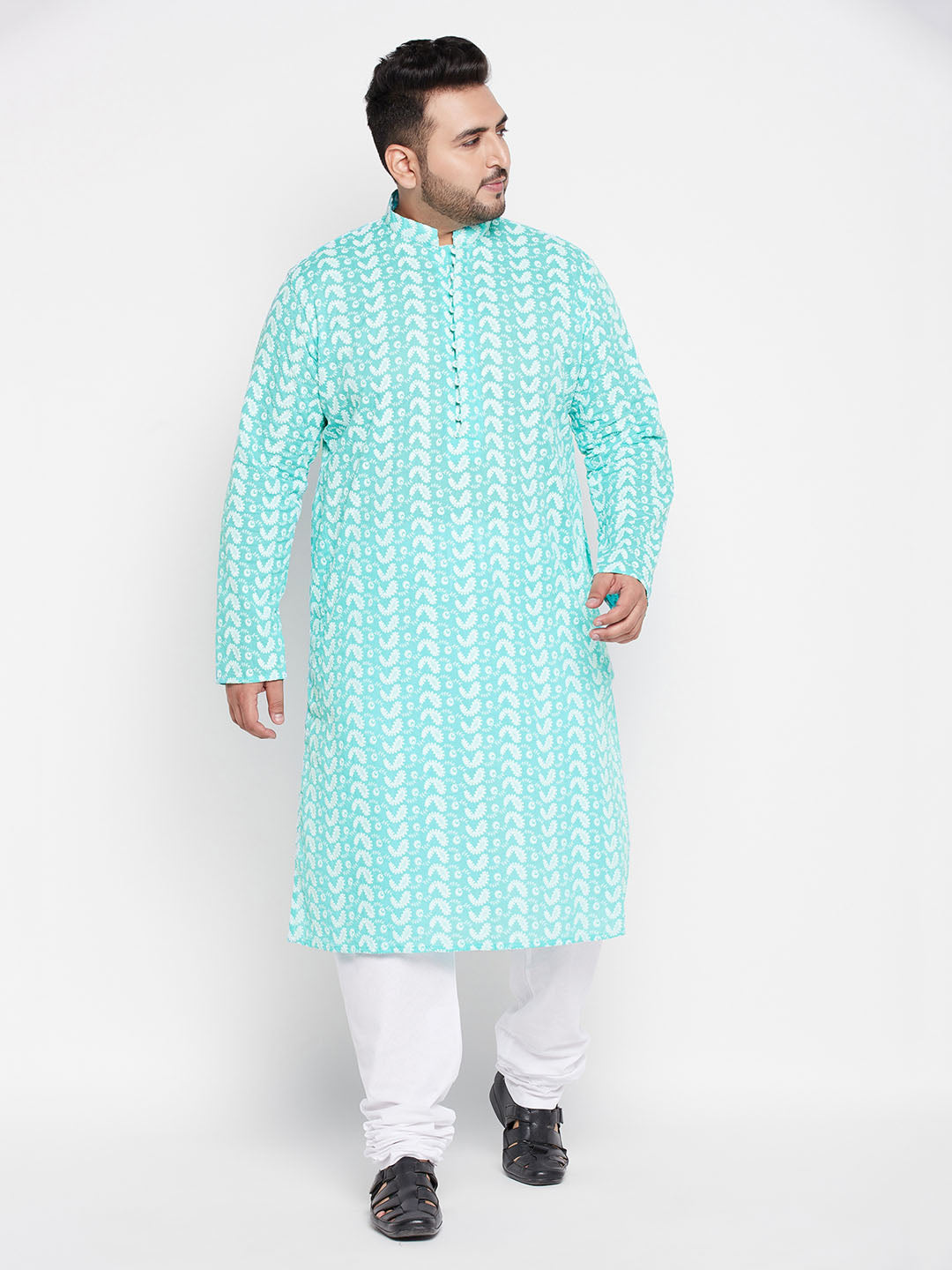 VASTRAMAY Men's Plus Size Green Chikankari Embroidered Kurta And White Pyjama Set - Traditional Indian ethnic wear for men with intricate embroidery details