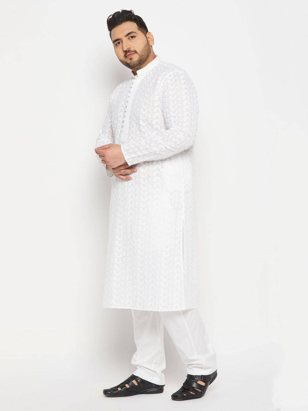 VASTRAMAY Men's Plus Size White Chikankari Embroidered Kurta And White Cotton Pant Style Pyjama Set - Traditional Indian ethnic wear for men