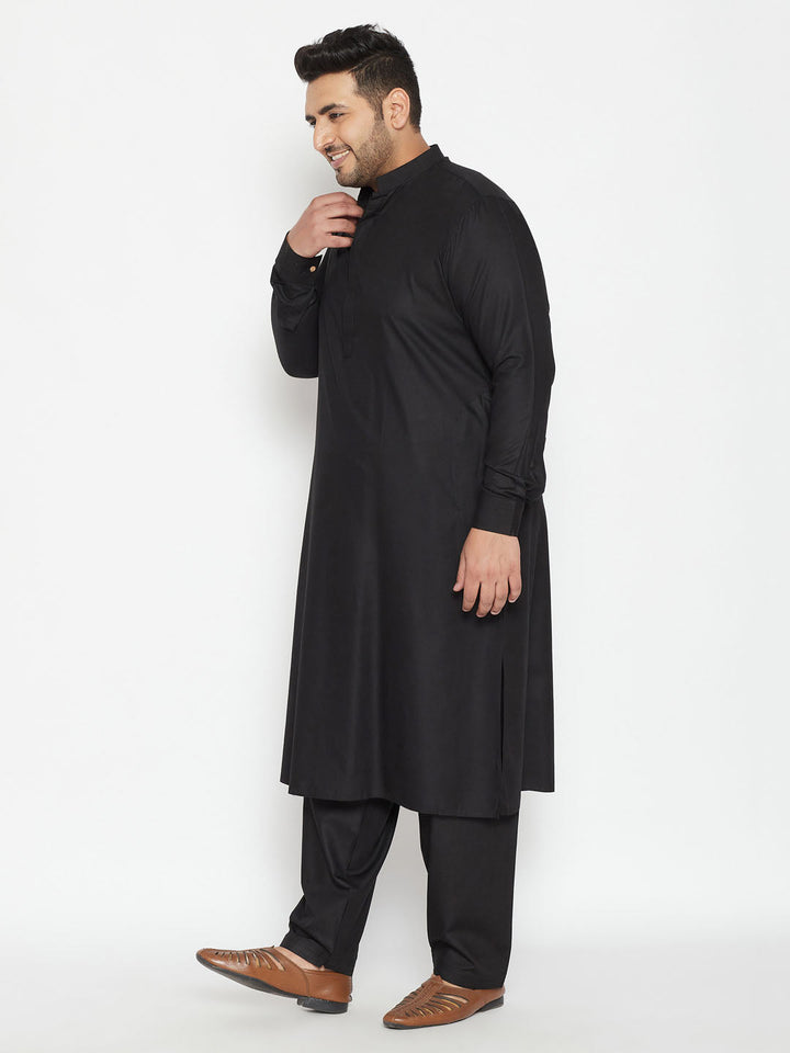 VASTRAMAY Men's Plus Size Black Cotton Blend Pathani Set