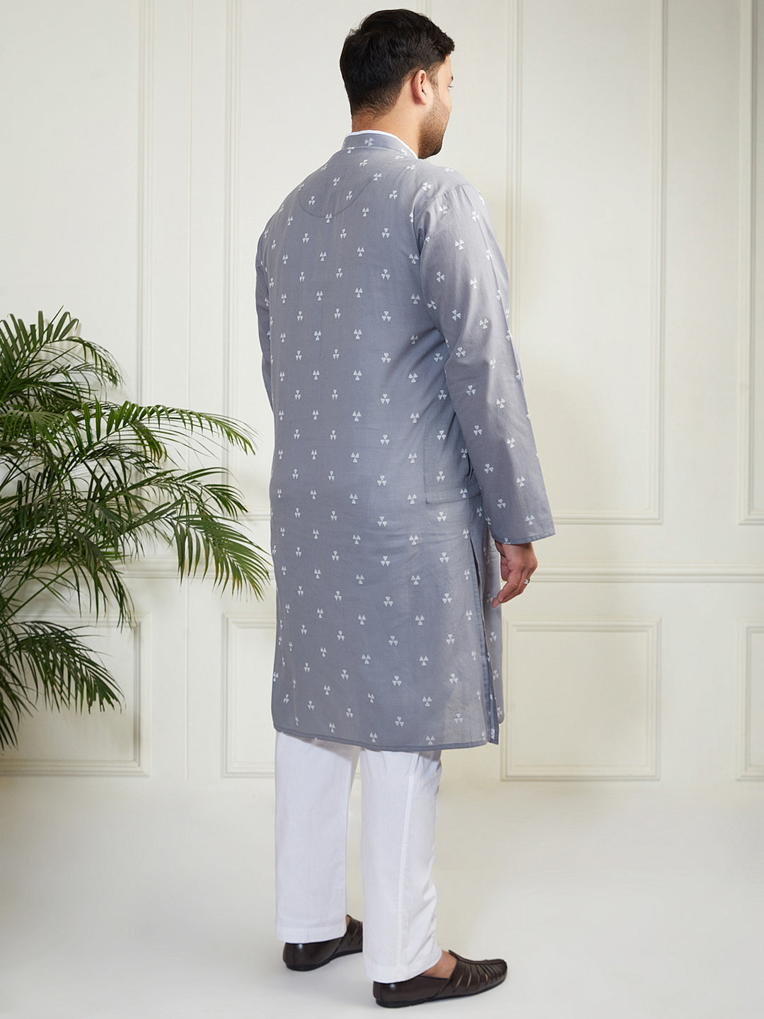 Plus Men's Grey And White Cotton Kurta Pyjama Set