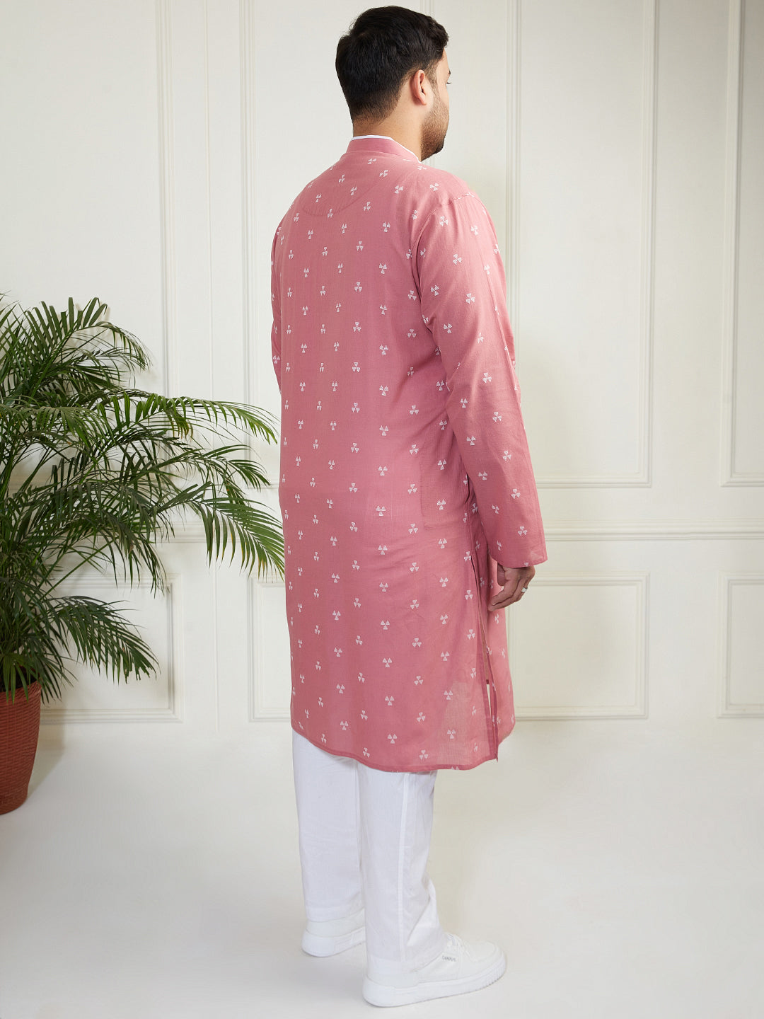 Plus Men's Pink And White Cotton Kurta Pyjama Set