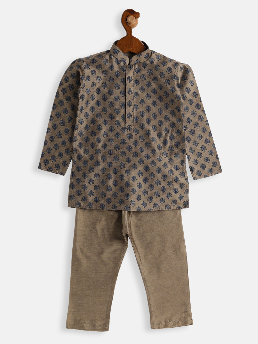 VASTRAMAY Boys Chiku Cotton Blend Kurta Pyjama Set