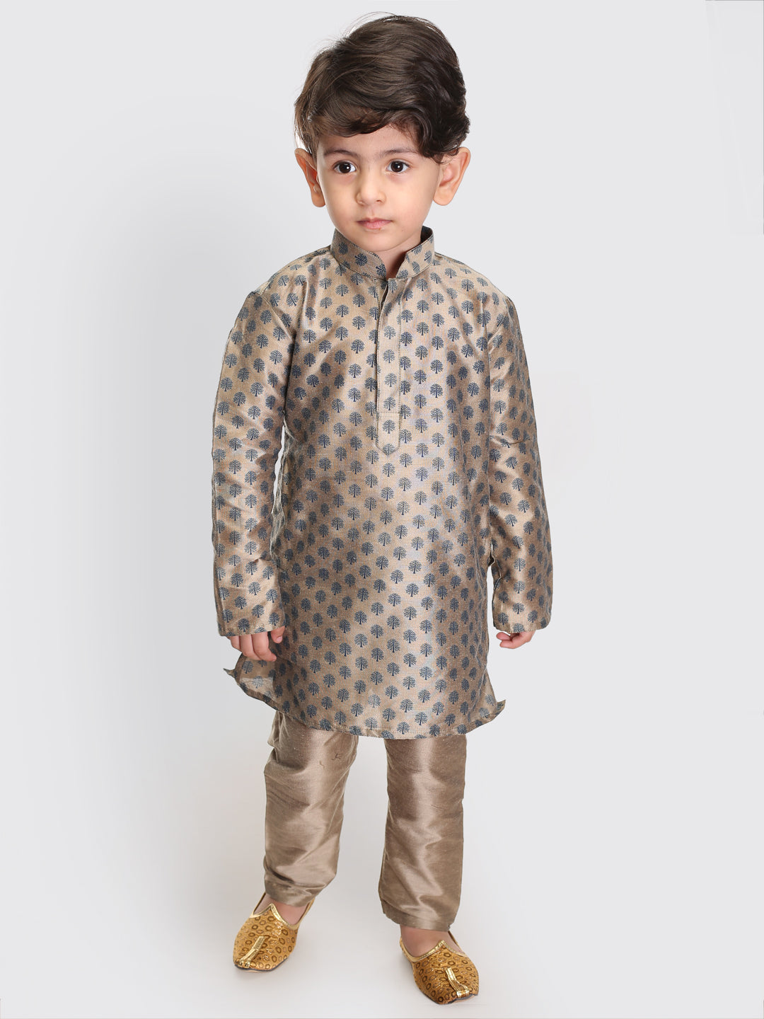 VASTRAMAY Boys Chiku Cotton Blend Kurta Pyjama Set