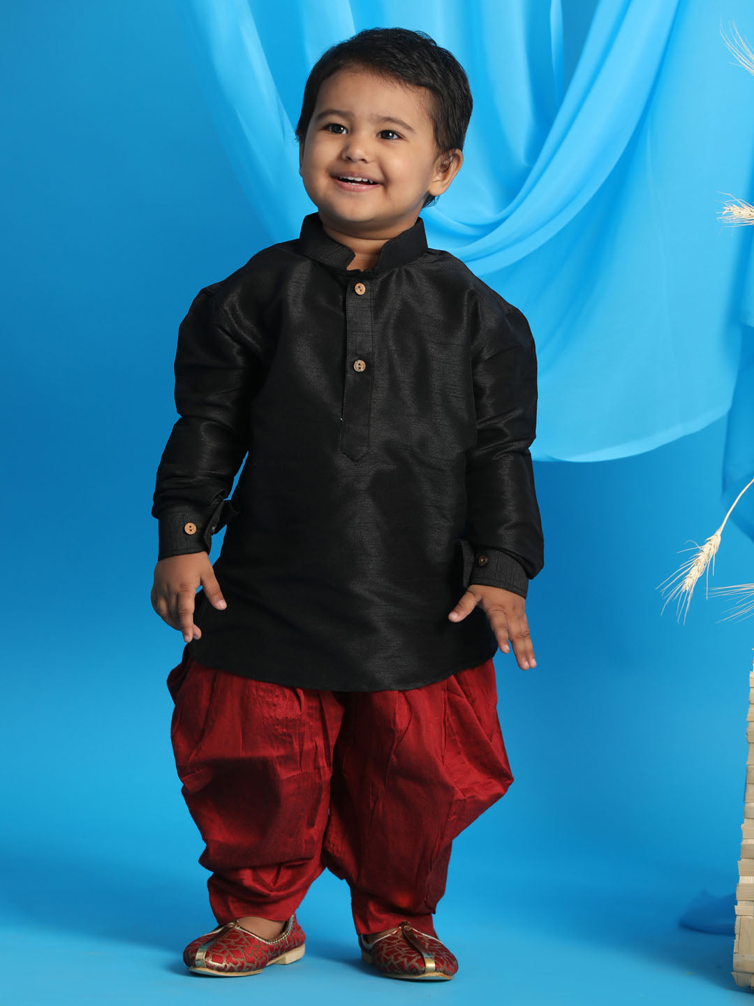 VASTRAMAY SISHU Boy's Black Kurta And Maroon Cowl Dhoti Set - qivii