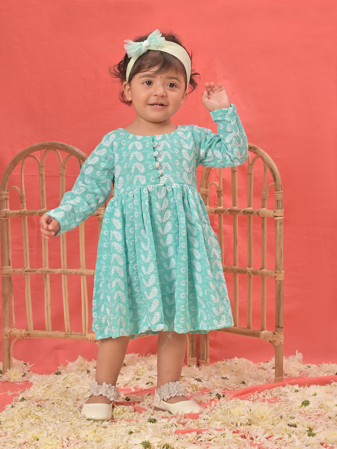 VASTRAMAY SISHU Girl's Green Chikankari Cotton Kurta - qivii