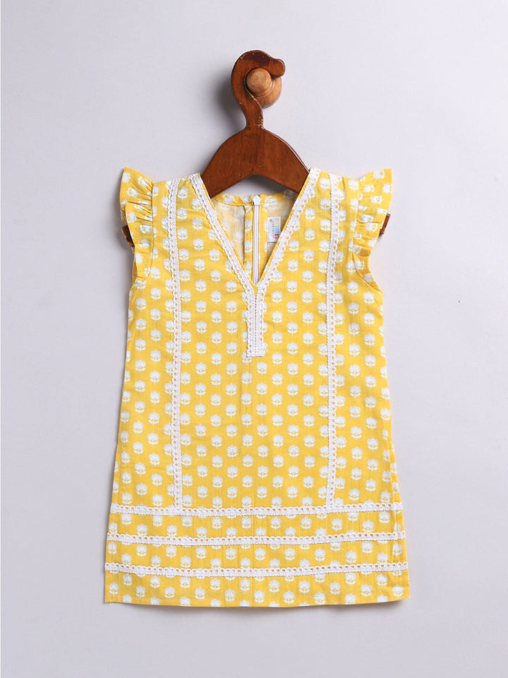 VASTRAMAY Girls' Yellow Kurta Set