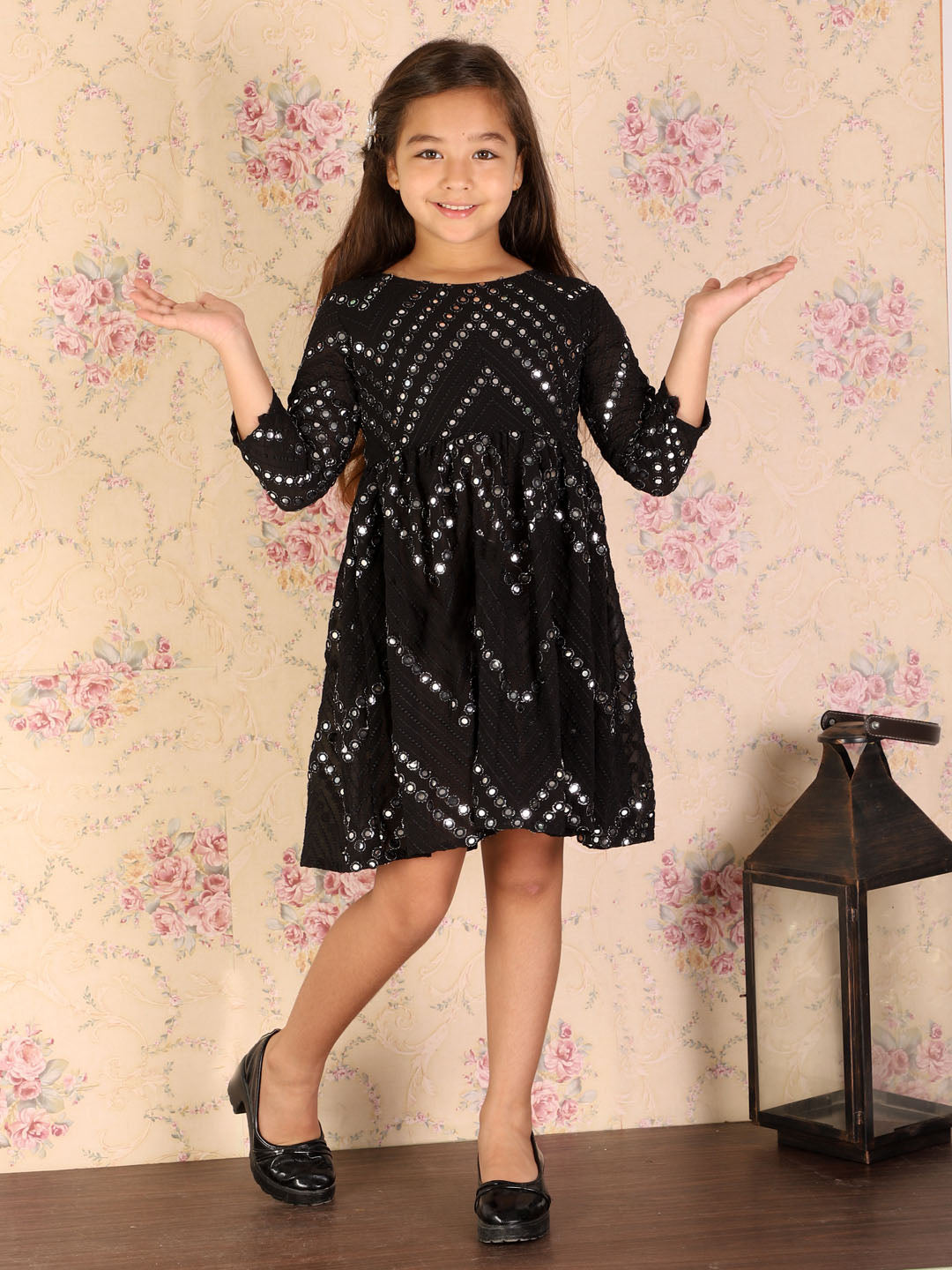 VASTRAMAY Girl's Black Mirror Kurta