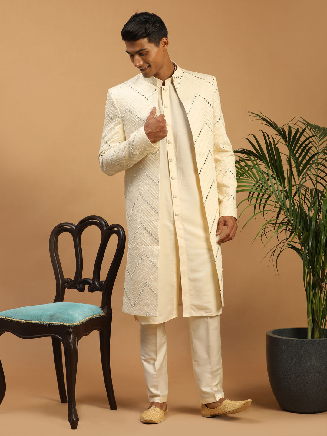 SHRESTHA By VASTRAMAY Men's Cream Solid Kurta Pant Set With Mirror Over Coat Combo Set