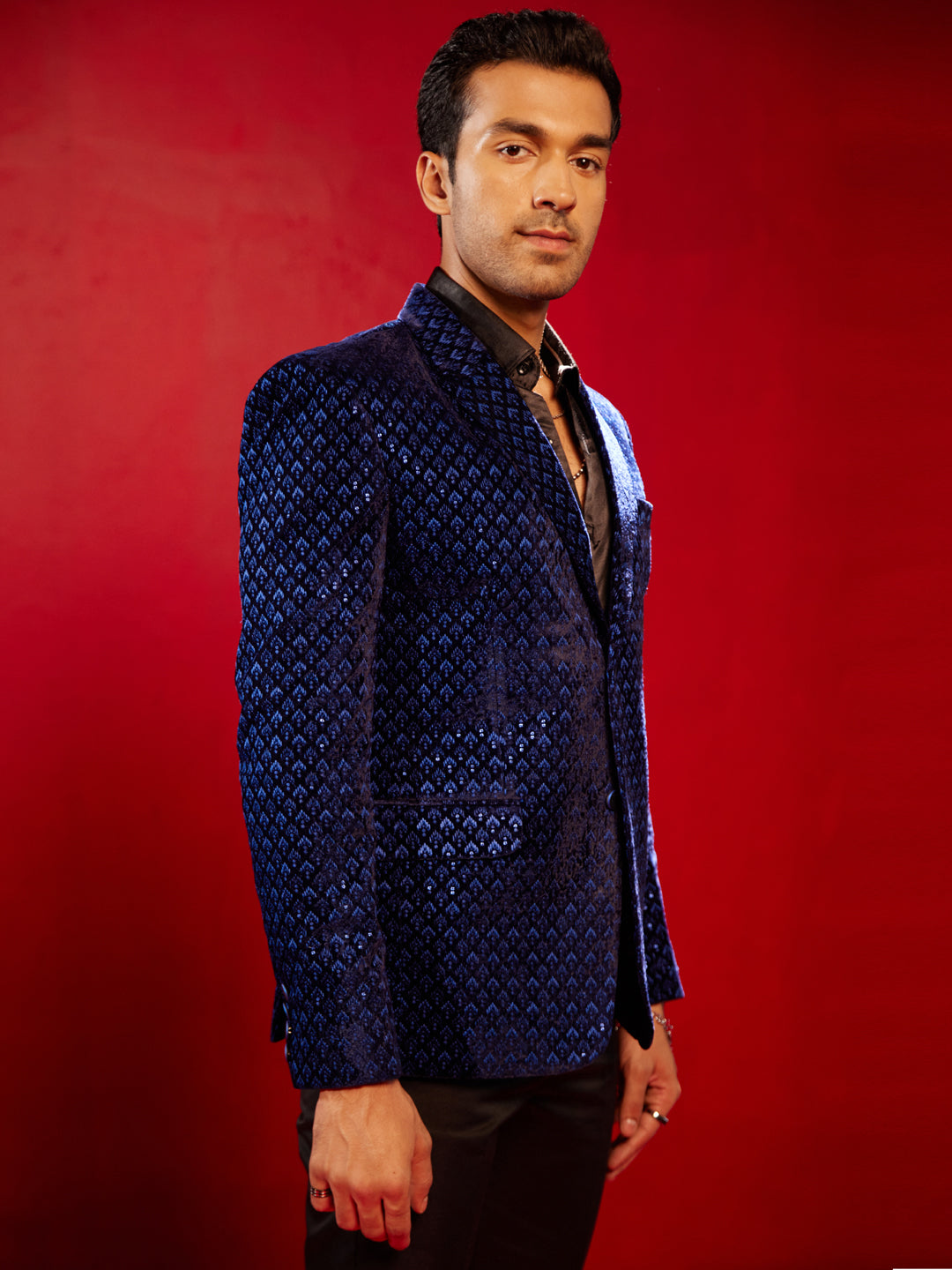 Vastramay Men's Blue Velvet Schiflli Blazer