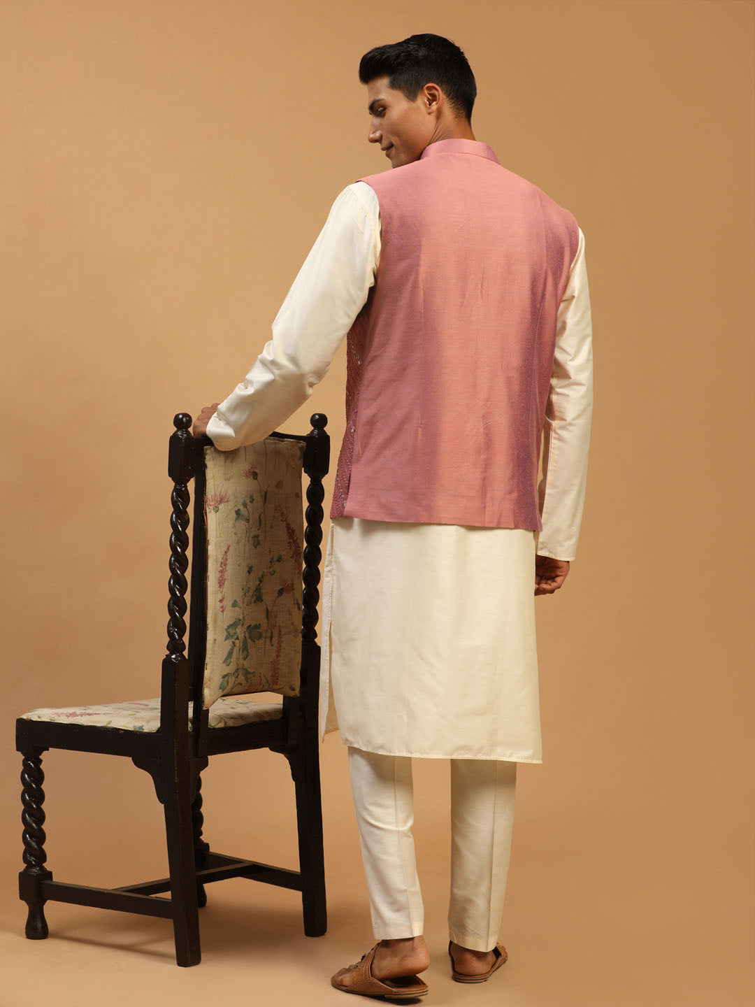 Vastramay Men's Onion Mirror Jacket With Kurta Pant Set