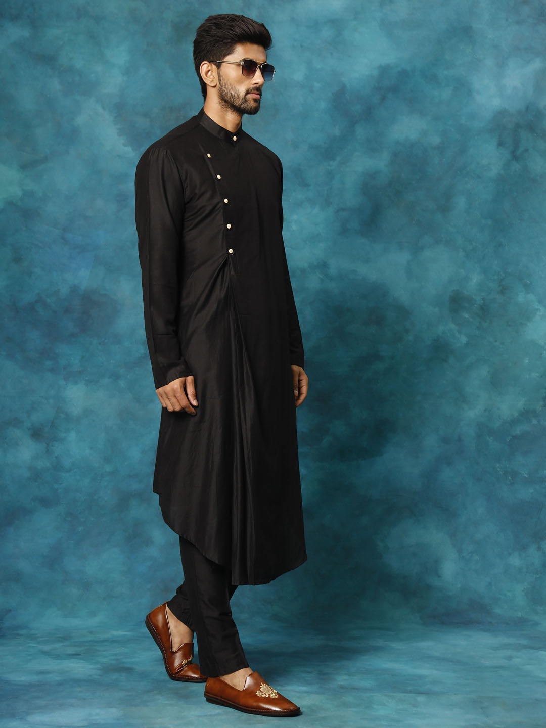 SHRESTHA By VASTRAMAY Men's Black Pleated Kurta