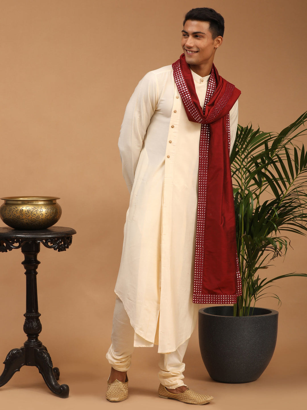 Vastramay Men's Cream Pleated Kurta And Churidar Set With Maroon Mirror Dupatta