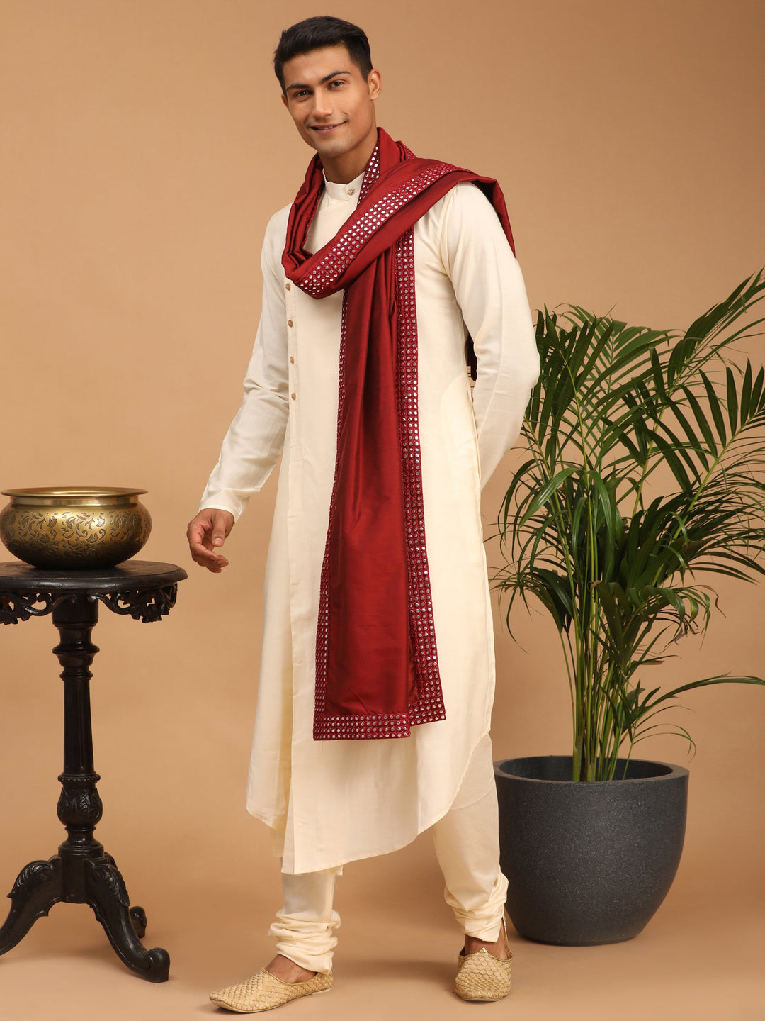 Vastramay Men's Cream Pleated Kurta And Churidar Set With Maroon Mirror Dupatta