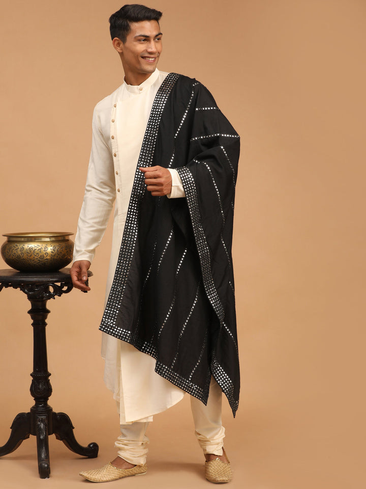 Vastramay Men's Cream Pleated Kurta And Churidar Set With Black Vertical Mirror Dupatta