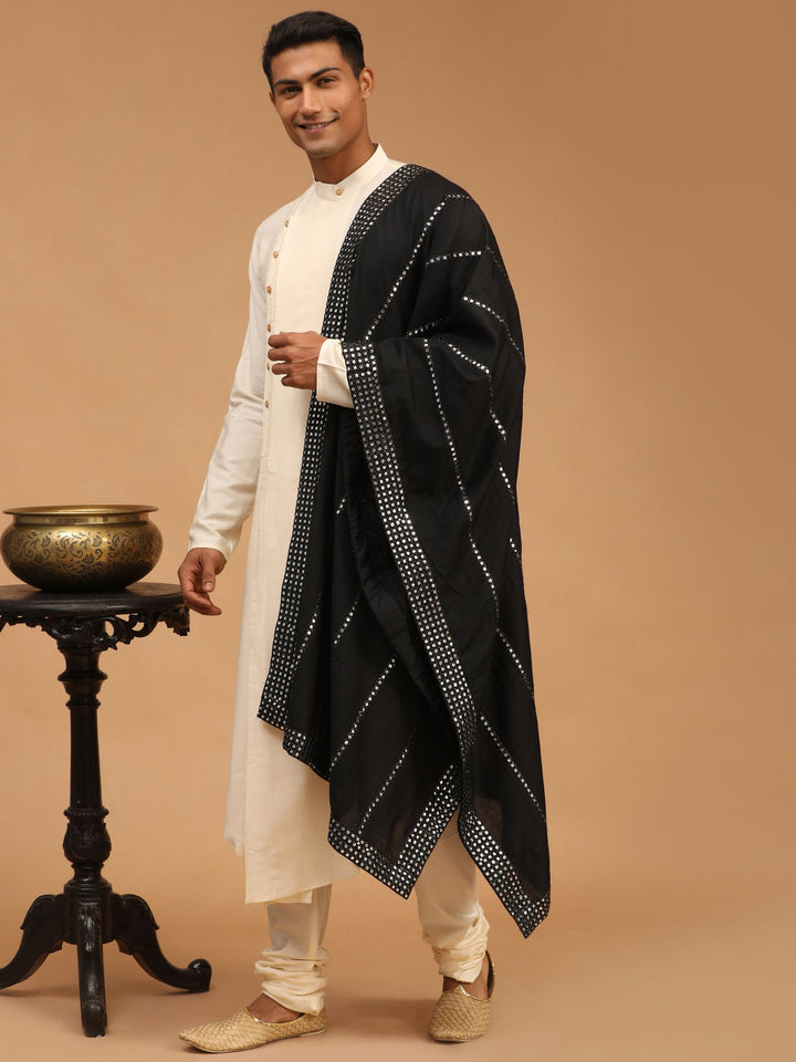 Vastramay Men's Cream Pleated Kurta And Churidar Set With Black Vertical Mirror Dupatta