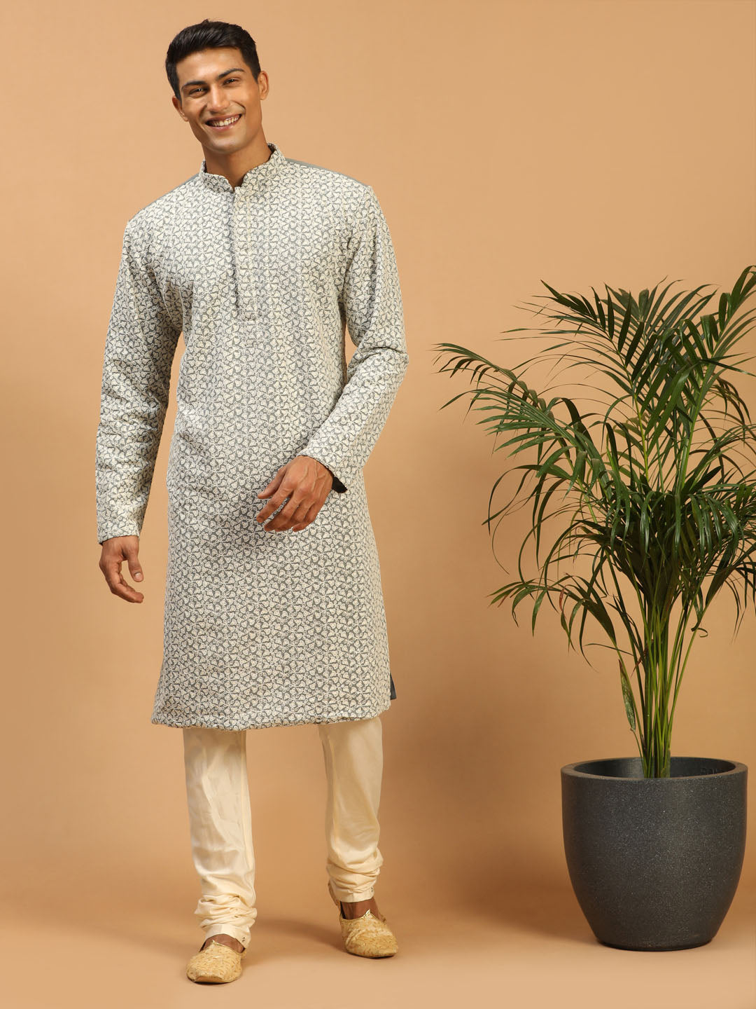 Vastramay Men's Grey Ethnic Chikankari Kurta Pyjama Set