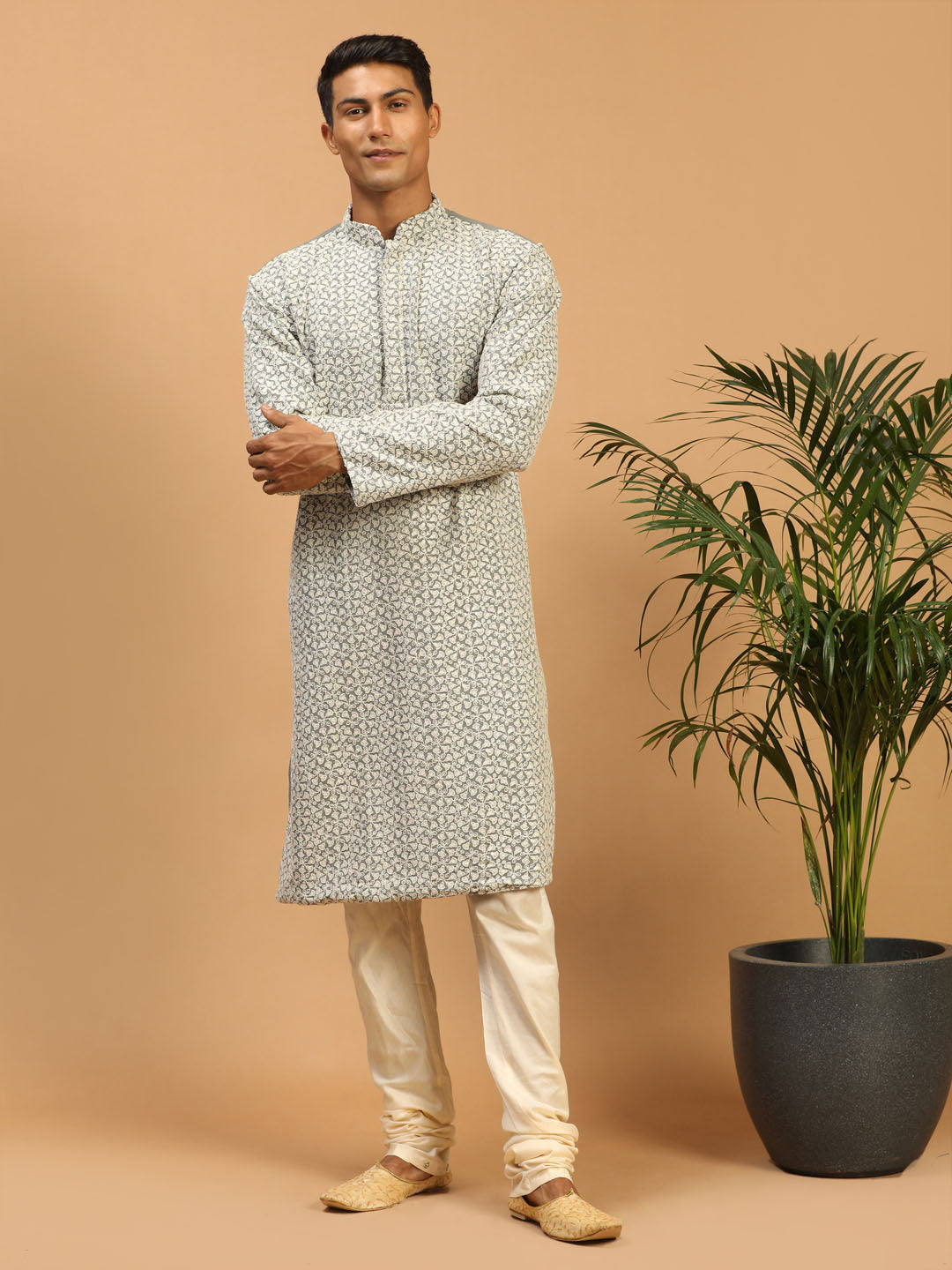 Vastramay Men's Grey Ethnic Chikankari Kurta Pyjama Set