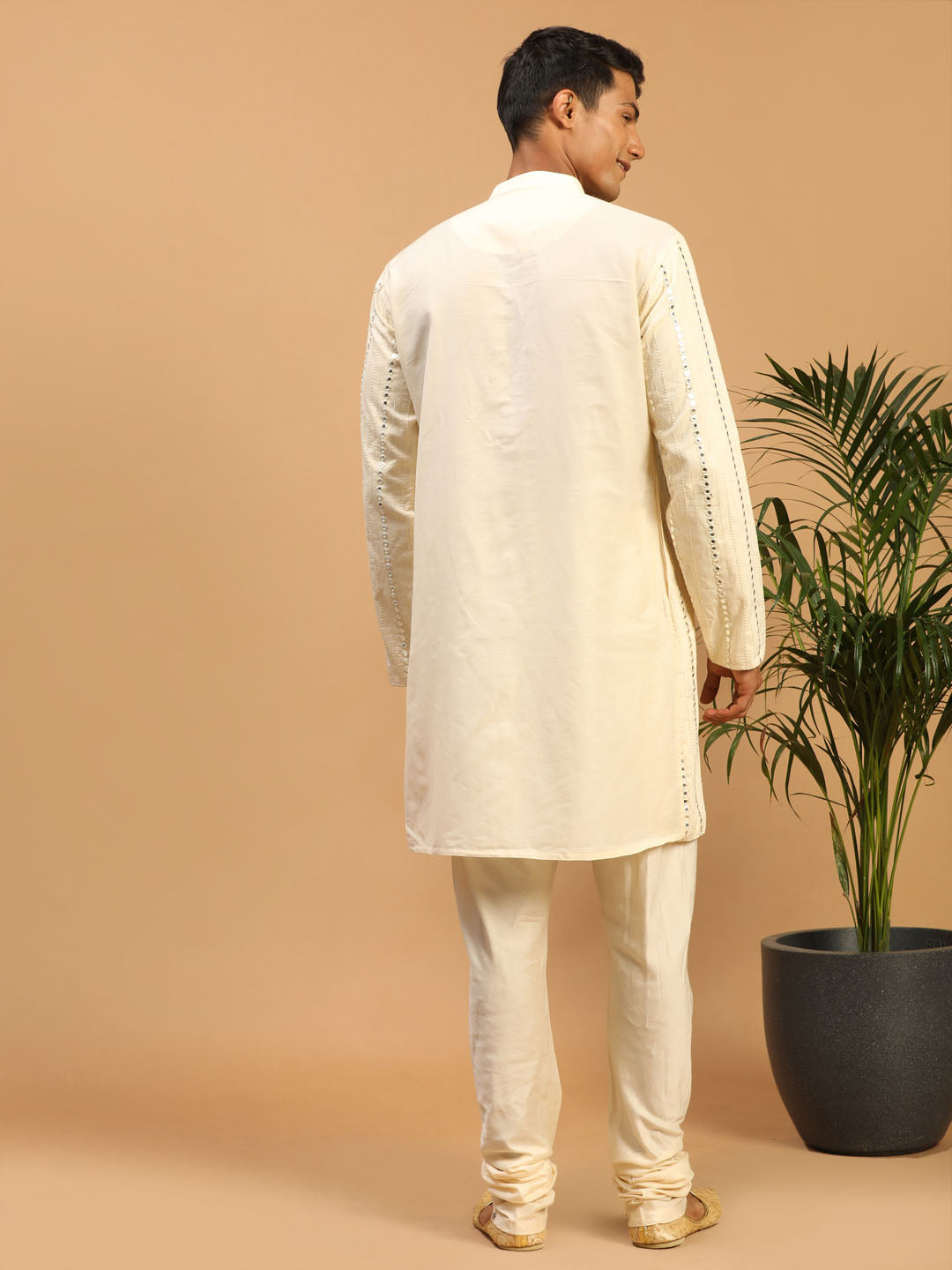 Vastramay Men's Cream Vertical Mirror Kurta Pyjama Set