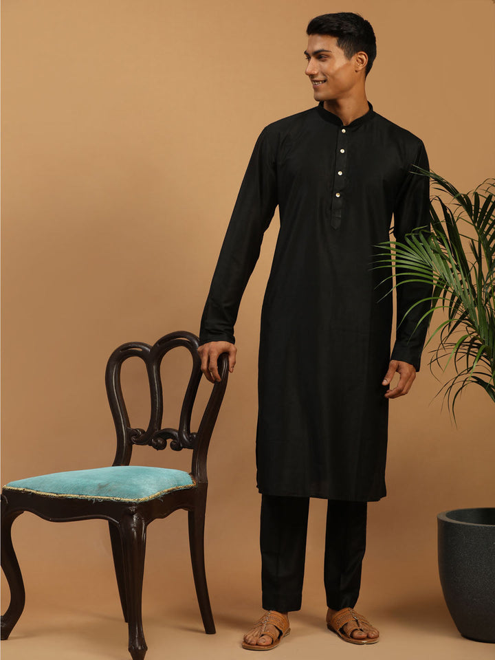 Vastramay Men's Black Viscose Kurta With Pant Set