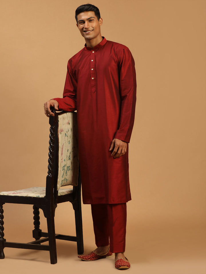 Vastramay Men's Maroon Viscose Kurta With Pant Set