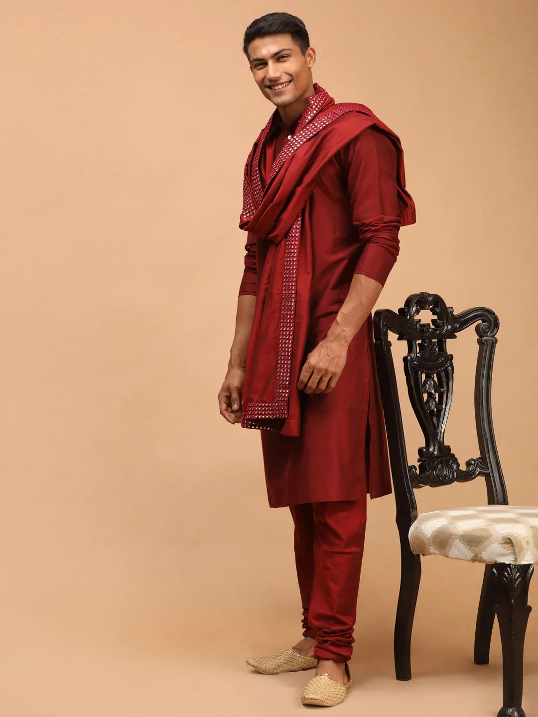 Men's Maroon Viscose Kurta Pyjama And Dupatta Set