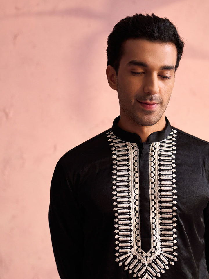 SHRESTHA BY VASTRAMAY Men's Black Silk Machine Embroidered Kurta